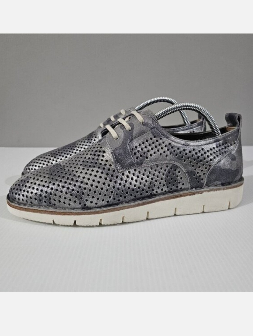 Trask Lena Perforated Sneaker Womens 10 Camo Metallic Silver Gray Suede NEW